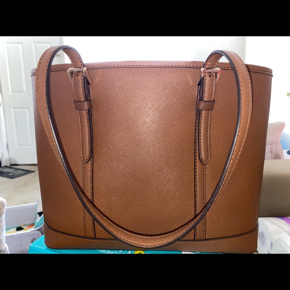 Michael Kors tote - Picture 2 of 3